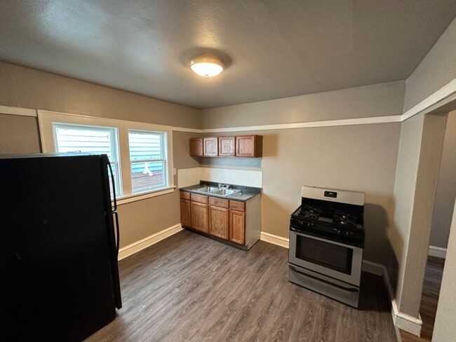 Building Photo - 3573-3575 N 11th St./1109 W Finn Pl. (3 Unit)