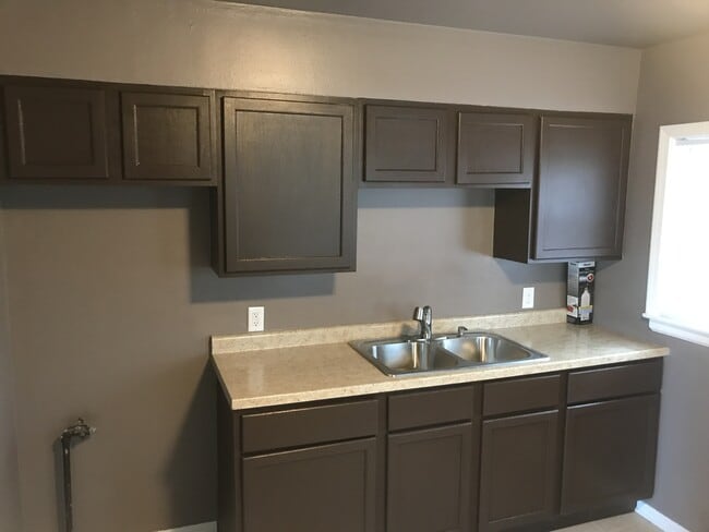 Foto del edificio - 2 BEDROOM HOME WITH APPLIANCES