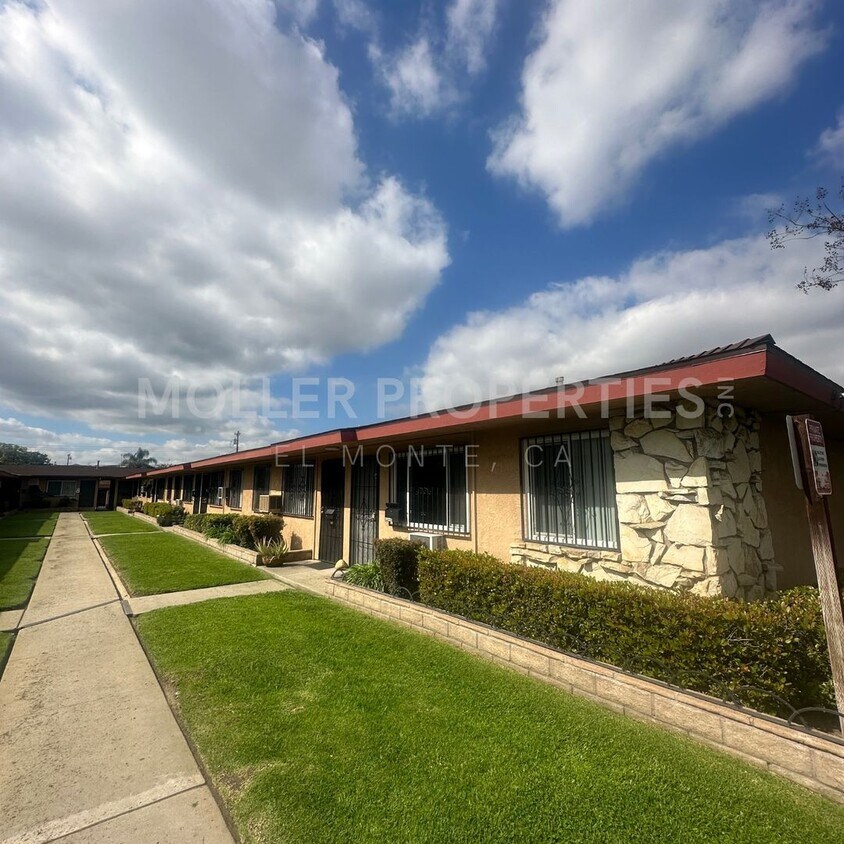 Primary Photo - 1 bed/1bath apartment FOR RENT- 14520 Amar...