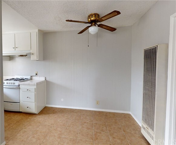 Foto del edificio - 401 S Hickory St