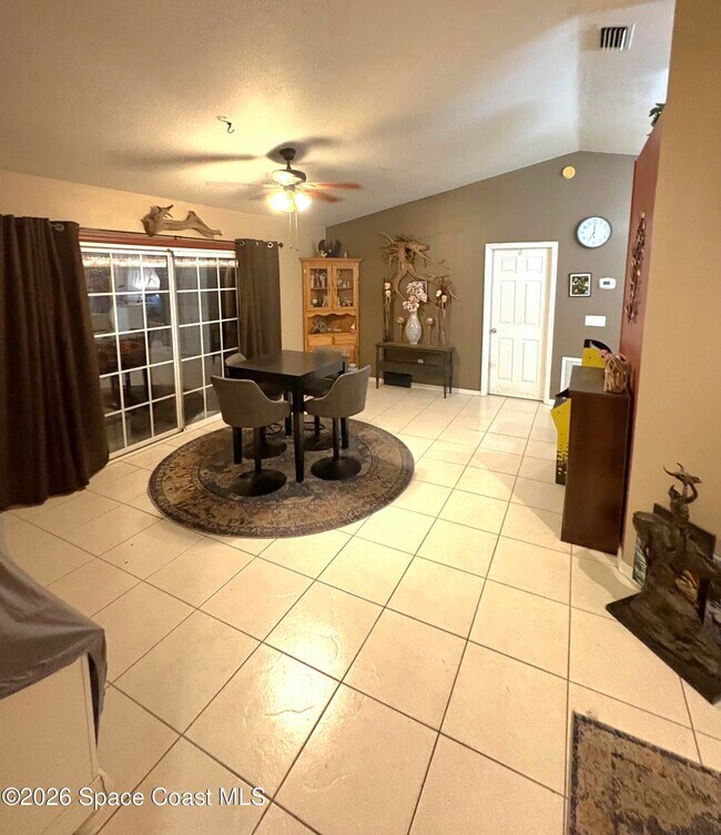 Foto del edificio - 6468 Hudson Rd