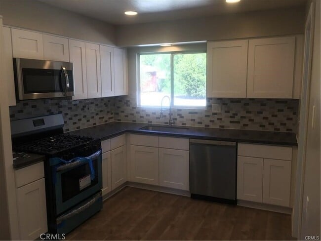 Building Photo - 26960 McCall Ct