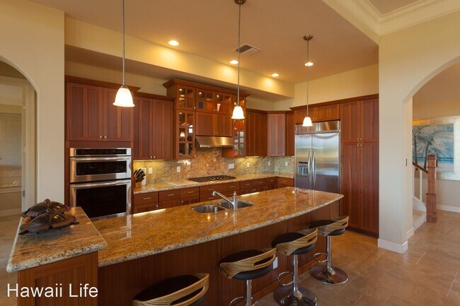 Building Photo - 3 br, 2.5 bath House - 842 Umeke St Hokula...