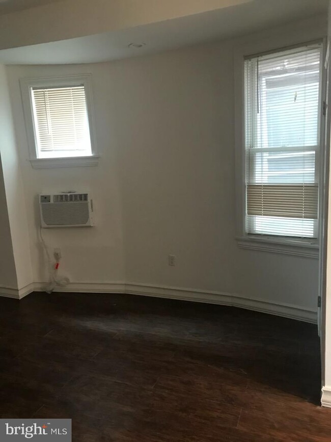Building Photo - 5106 Parkside Ave