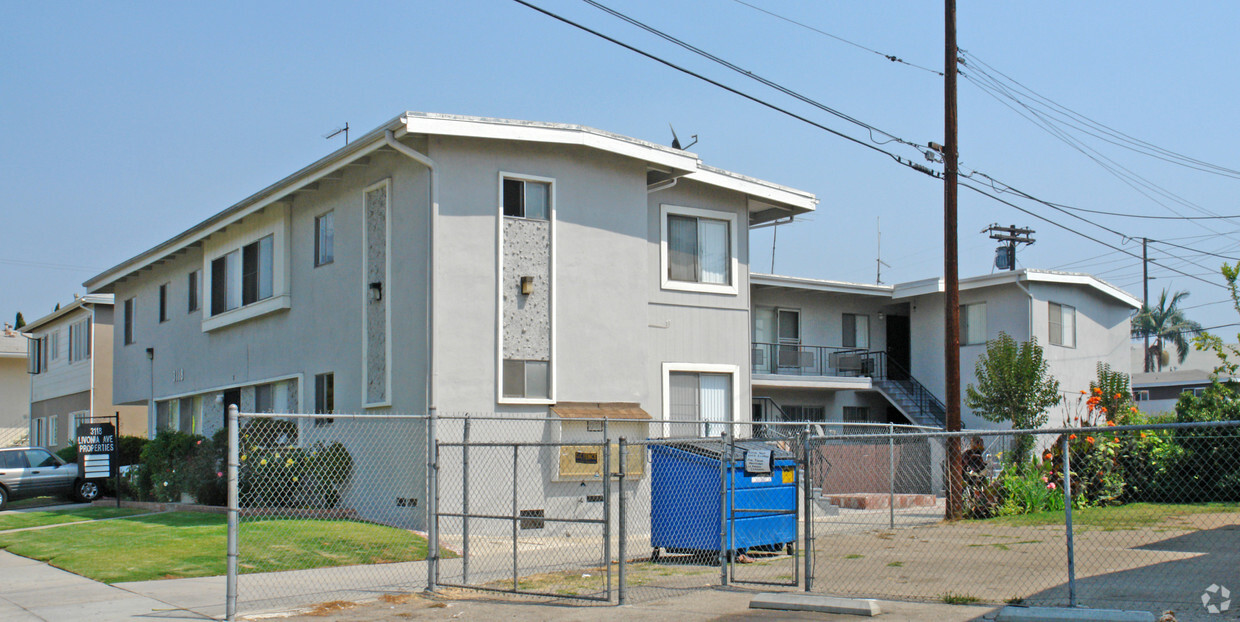 Building Photo - 3118 Livonia Ave