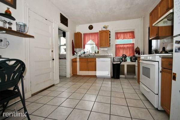Foto del edificio - 34 Coolidge Rd