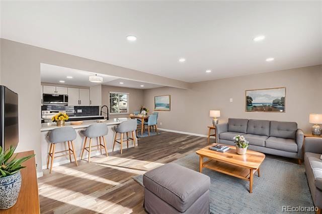 Foto del edificio - 6976 Braun Ct