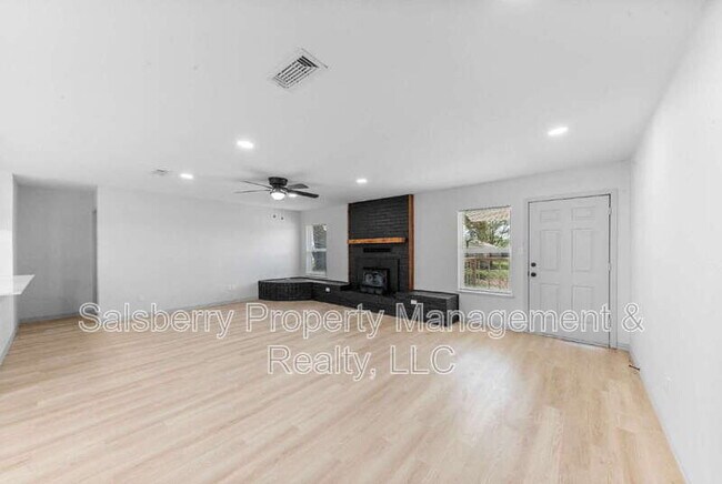 Building Photo - 3137 FM200