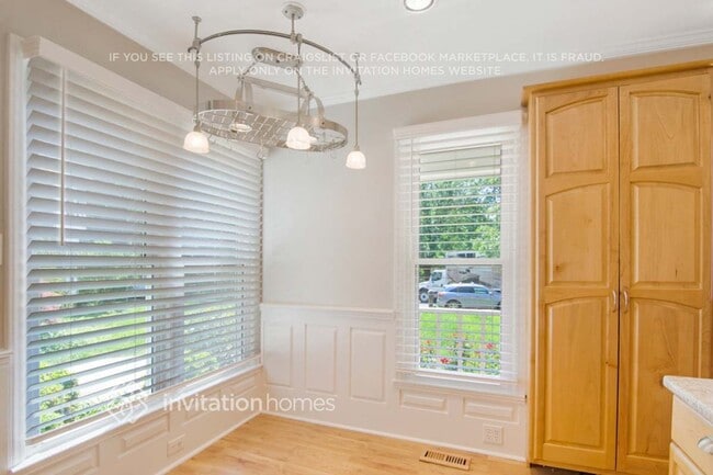 Building Photo - 7413 Laketree Dr