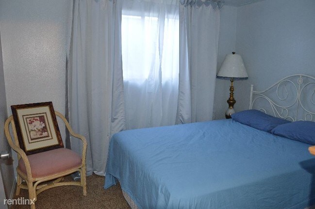 Building Photo - 2 br, 1 bath Apartment - 5078 Applewood