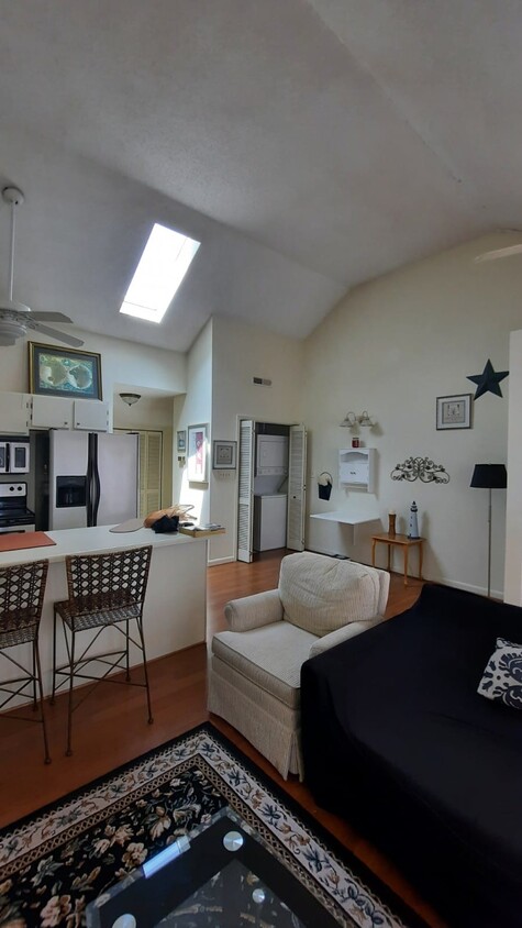 Full Furnished Studio for Rent - 510 Fairwood Lakes Dr