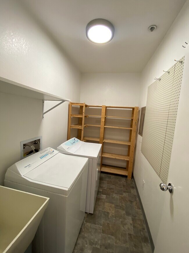 600 Barrow St Unit 601, Anchorage, AK 99501 Condo for Rent in Anchorage, AK