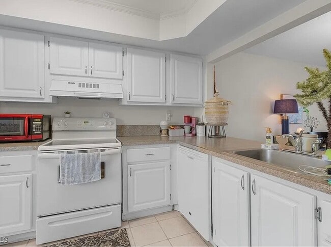 Photo - 7069 Quail Run Ct E Apartment