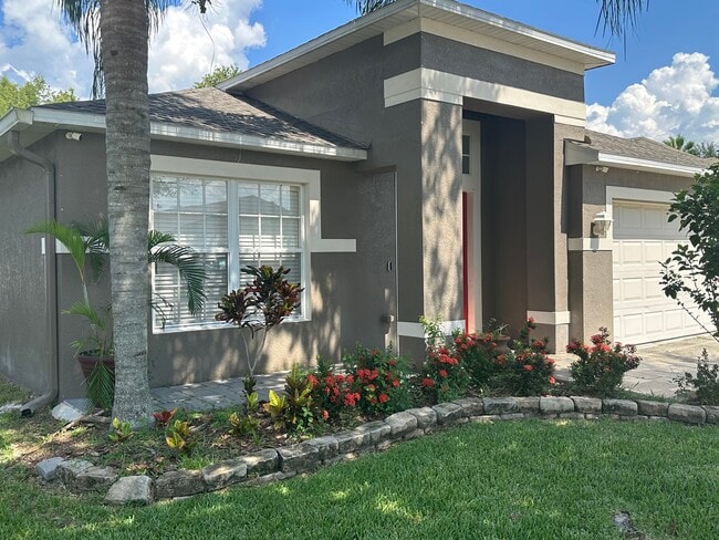 Building Photo - 3145 Dunstable Dr