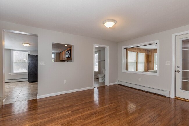 Building Photo - 184 Minott Rd