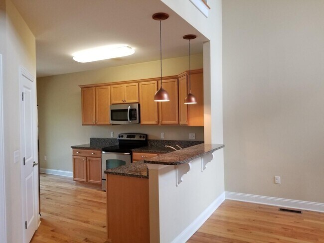 Foto del edificio - 124 Cypress Cir