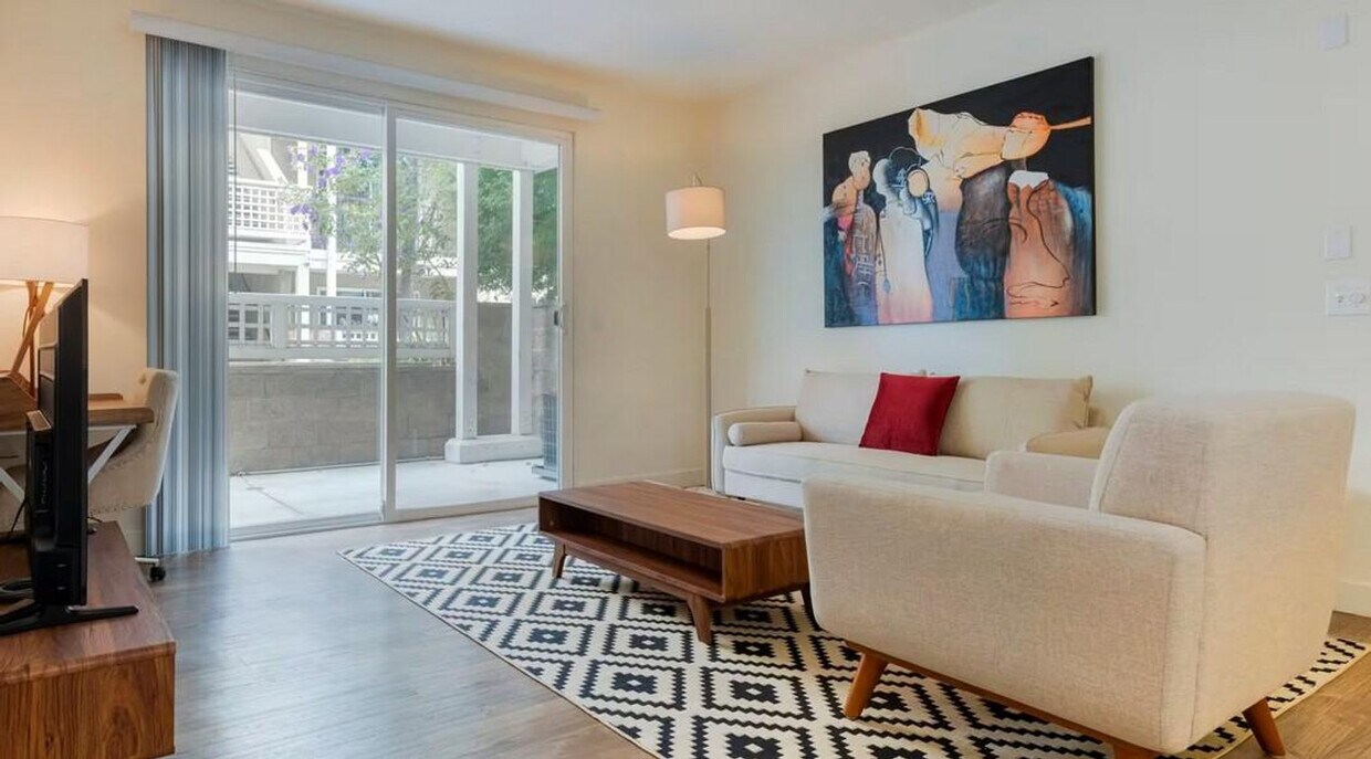 Foto principal - 1257 Lakeside Dr