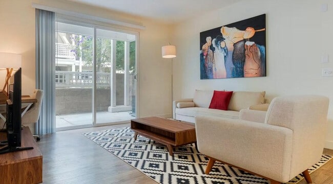 Foto del edificio - 1257 Lakeside Dr