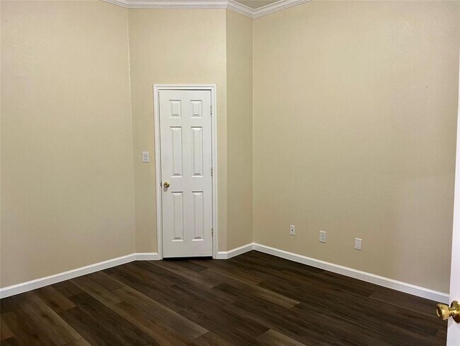 Building Photo - 16803 Brewer Blackbird Dr