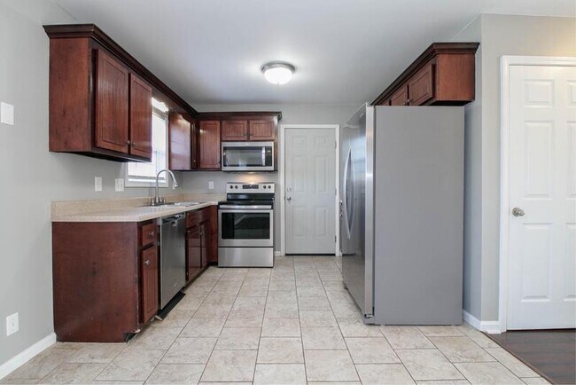 Foto del edificio - 3836 Man O War Blvd