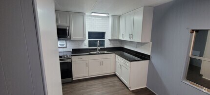 Building Photo - 10906 Olivewood Ln
