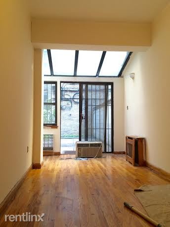 4 br, 2 bath - 265 W 93rd St - 4 br, 2 bath  - 265 W 93rd St
