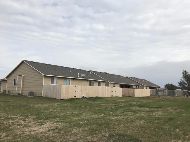 Building Photo - 1062 E Karla Ct