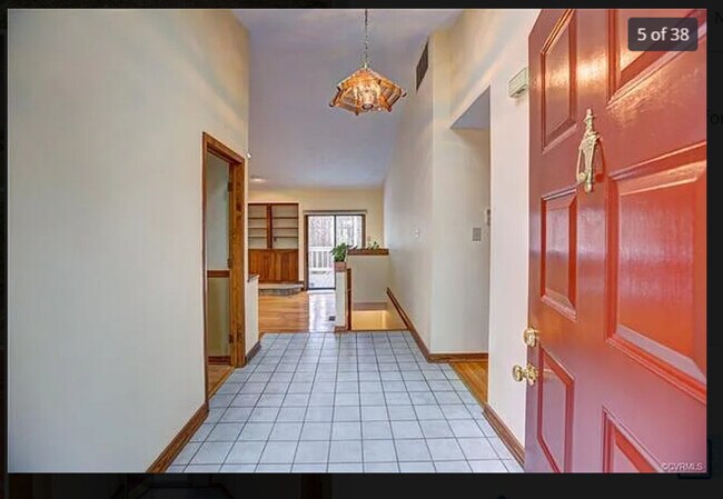Foto del edificio - 8416 Summit Acres Dr