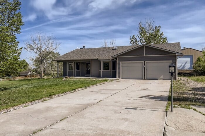Primary Photo - 608 Candice Court, Berthoud, CO, 80513