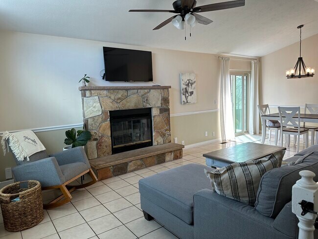 Foto del edificio - 5589 W Lilac Ave