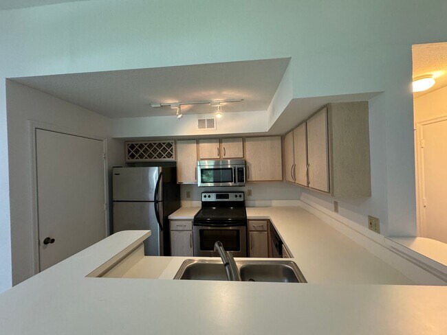 Photo - Resort-Style 2 Bed, 2 Bath Condo | Top-Flo...