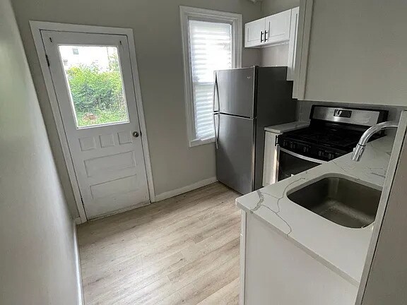 Foto principal - 6822 Edmund St