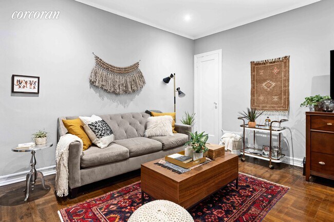 Foto del edificio - 72 Orange St