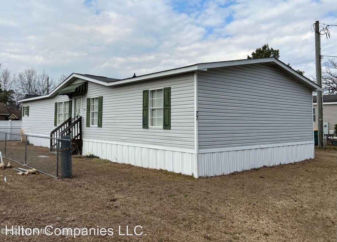 3 br, 2 bath House 77 Maple Ave House Rental in Elizabethtown, NC