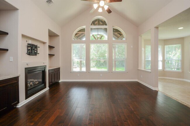 Foto del edificio - 6318 Cash Oaks Dr