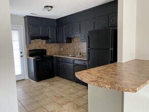 Building Photo - 140 Lanier Dr