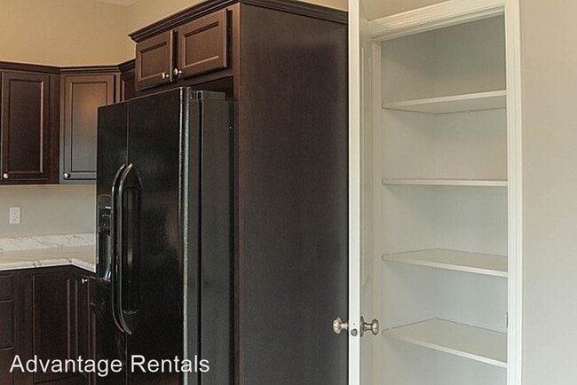 Foto del edificio - 4 br, 3 bath House - 1005 Manitou Trail