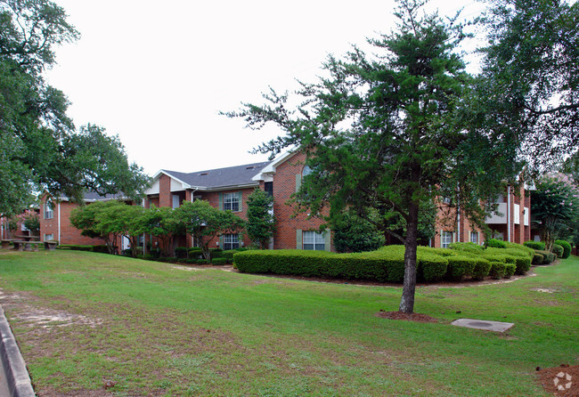 Building Photo - Gordon Oaks Retirement Community