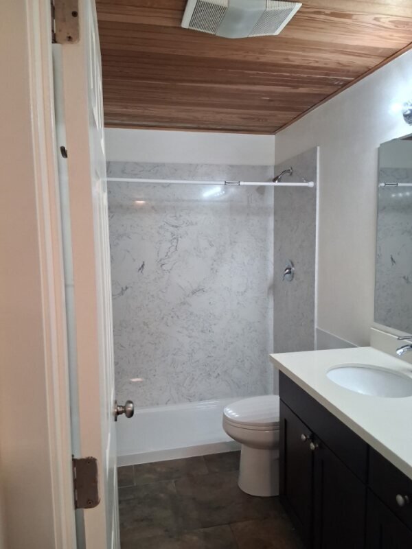 Foto del edificio - 10800 Roosevelt Way NE