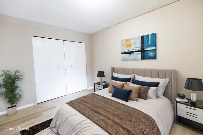 Photo du bâtiment - Chinook Woods Apartments