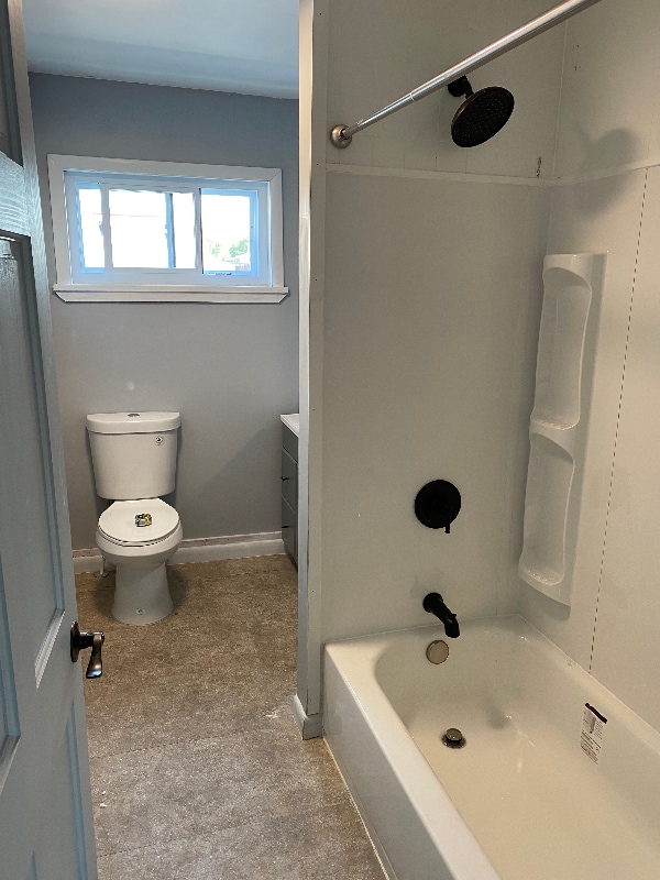 Building Photo - 542 S Main St