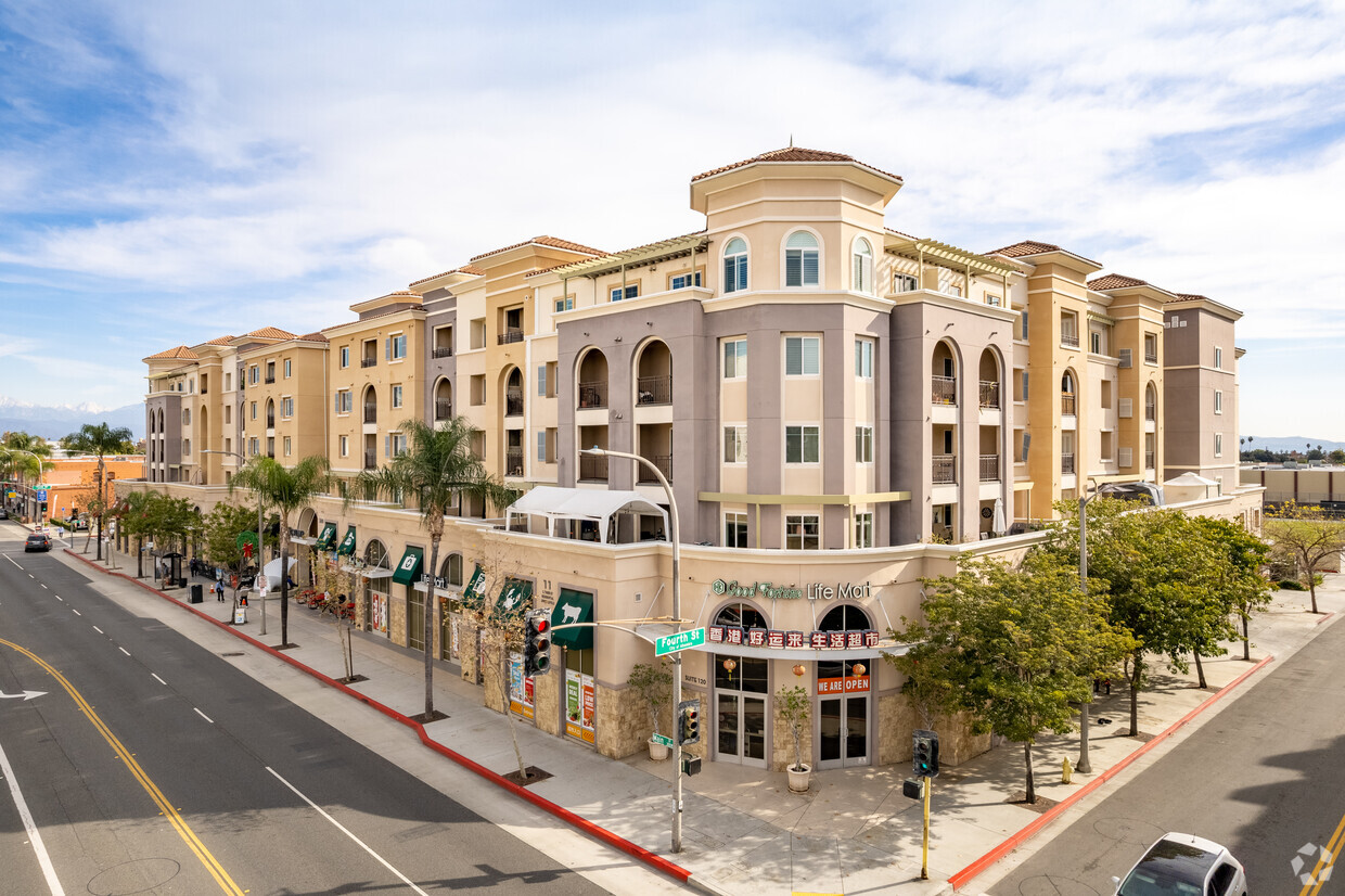 Primary Photo - Pacific Plaza