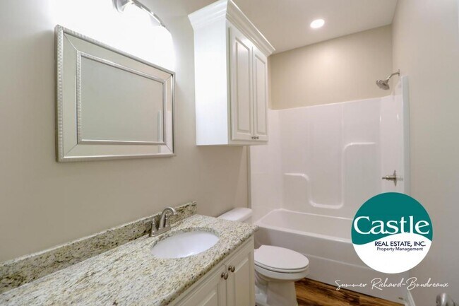 Building Photo - 713 Azelea St, Unit A