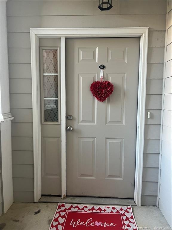 Building Photo - 158 Gallery Dr