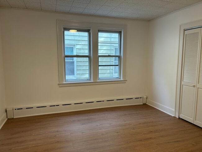 Building Photo - 34 Sand St