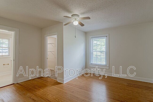 Building Photo - 407 Cedar Lane Rd