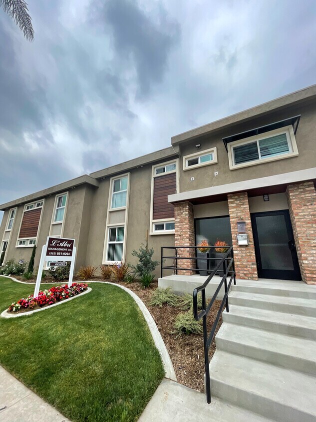 Stonehill Apartment Complex Apartments in Whittier, CA Westside Rentals