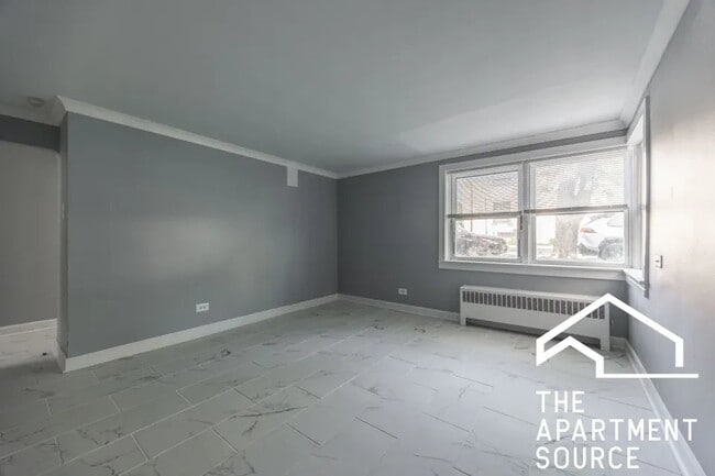 Building Photo - 2754 W North Shore Ave