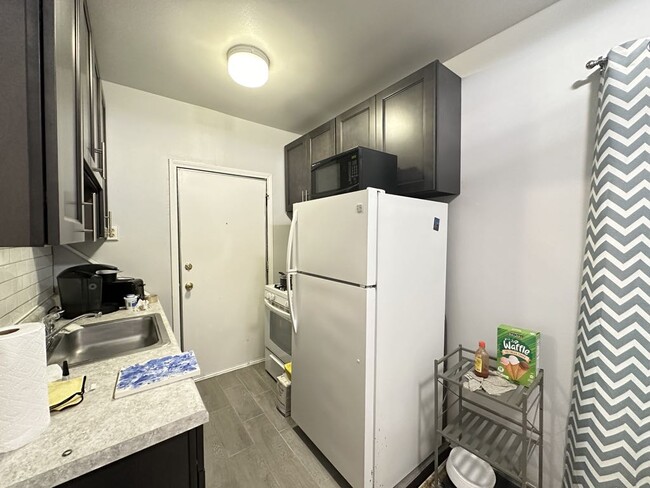 Foto del edificio - 929 W Sunnyside Ave
