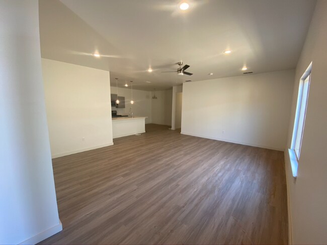 Foto del edificio - 5502 Itasca St
